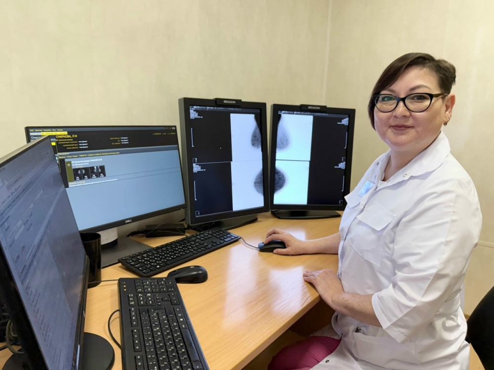Поздравляем нашего врача-рентгенолога Гульшат Каримову